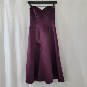 Badgley Mischka Strapless Sweetheart Neckline Bridesmaid Dress in Purple Size 2